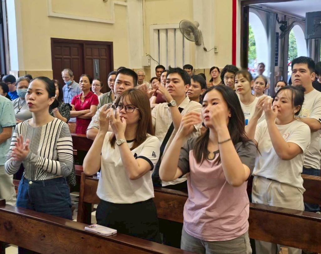 Mục vụ cho người khiếm thính là sứ mệnh cốt lõi